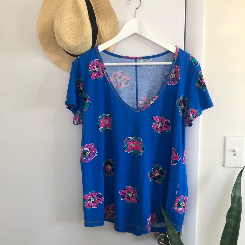 Lilly Pulitzer Blue Floral V-Neck Tee XL